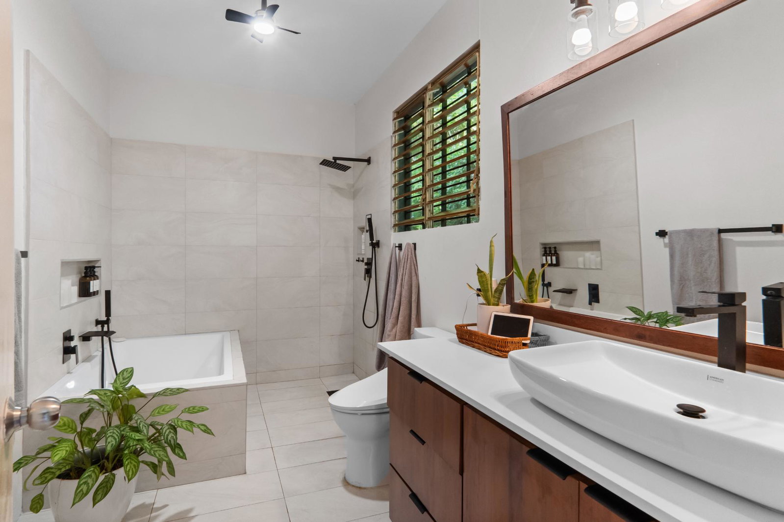 Eighth image of 7 South Oakridge in Kingston 8, St. Andrew, Jamaica - property is For Sale