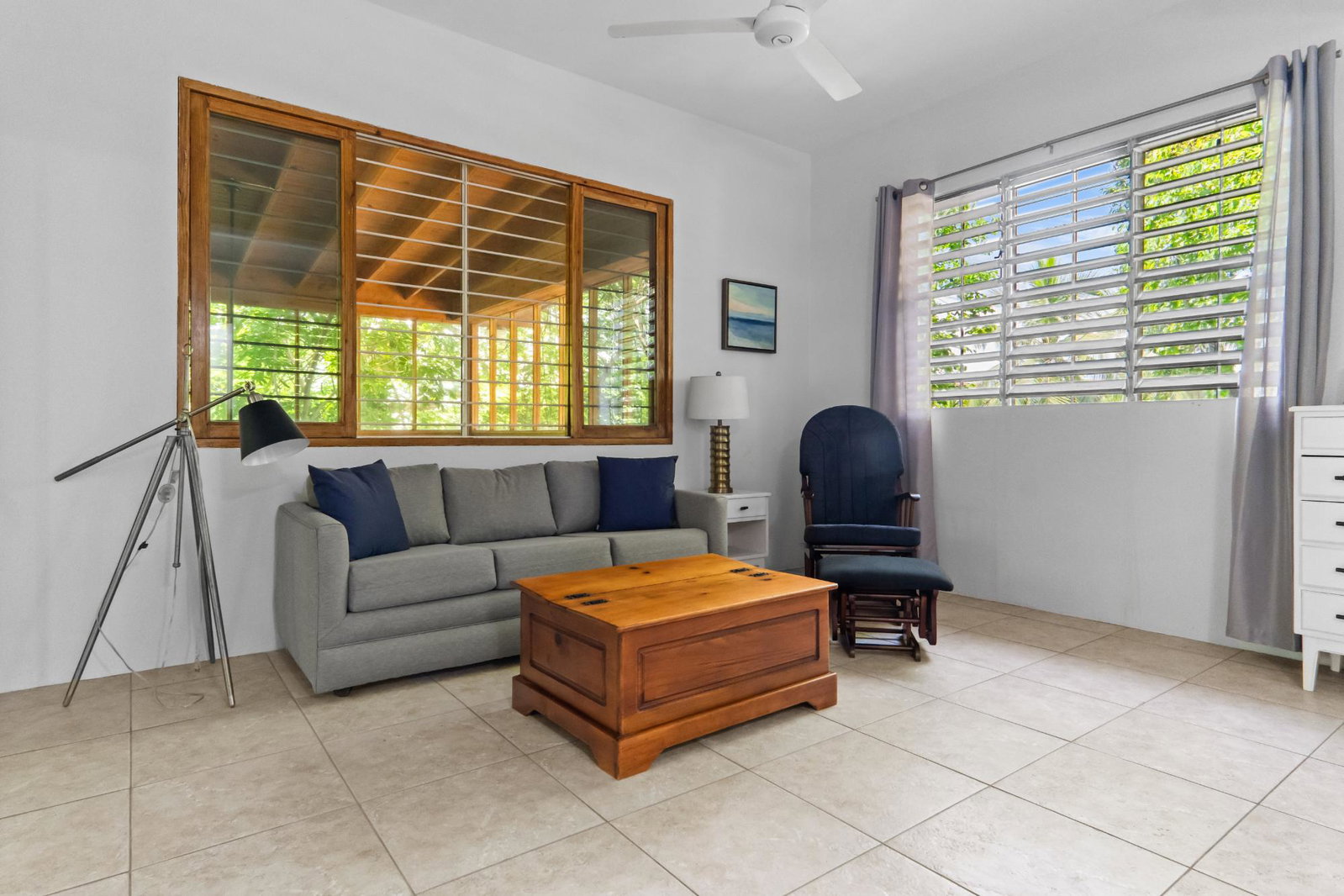 Tenth image of 7 South Oakridge in Kingston 8, St. Andrew, Jamaica - property is For Sale