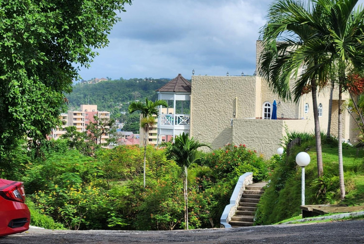 Second image of Columbus Heights, Ocho ri in Ocho Rios, St. Ann, Jamaica - property is For Rent
