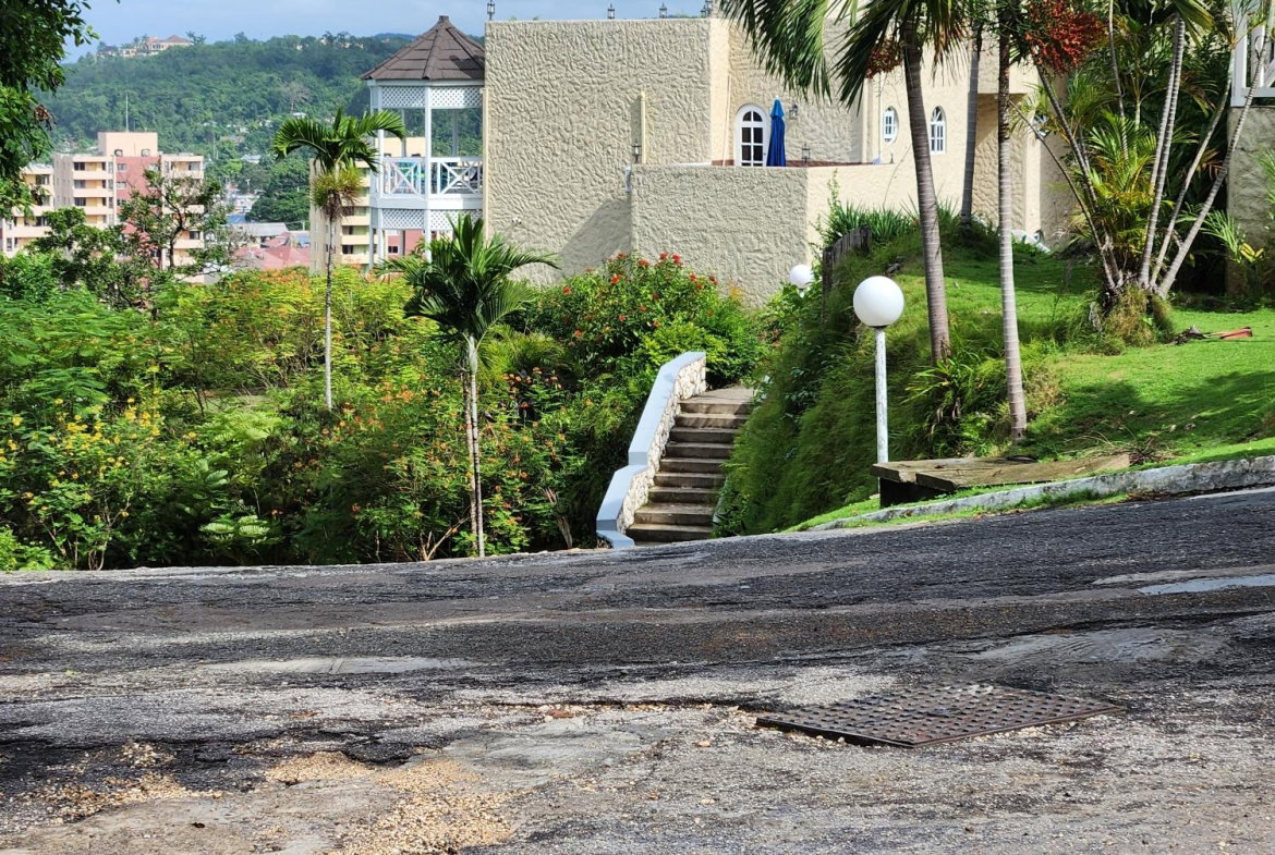 Third image of Columbus Heights, Ocho ri in Ocho Rios, St. Ann, Jamaica - property is For Rent