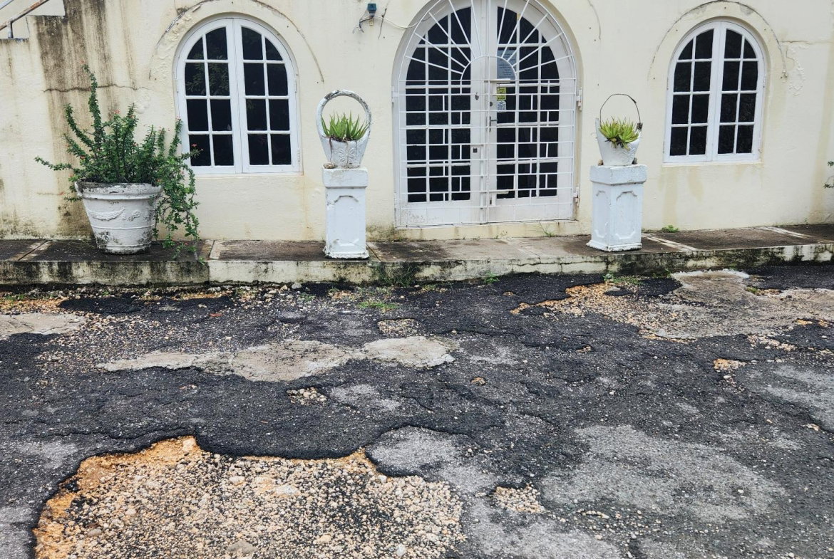 Fourth image of Columbus Heights, Ocho ri in Ocho Rios, St. Ann, Jamaica - property is For Rent