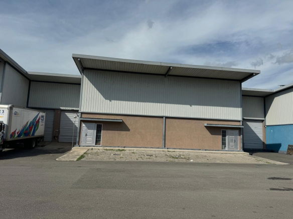 1,800 sq.ft. Commercial Unit for Lease in St. Andrew, Jamaica 7 First image of 7-11-15 Maverley Avenue in Kingston 10, St. Andrew, Jamaica - property is For Sale