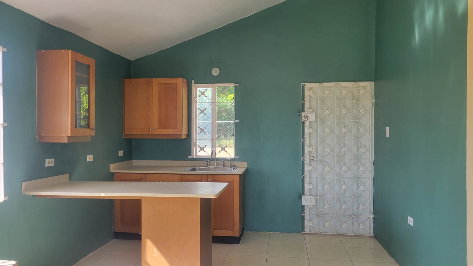 Sixth image of 853 New Harbour Village, ph 3 in Old Harbour, St. Catherine, Jamaica - property is For Rent