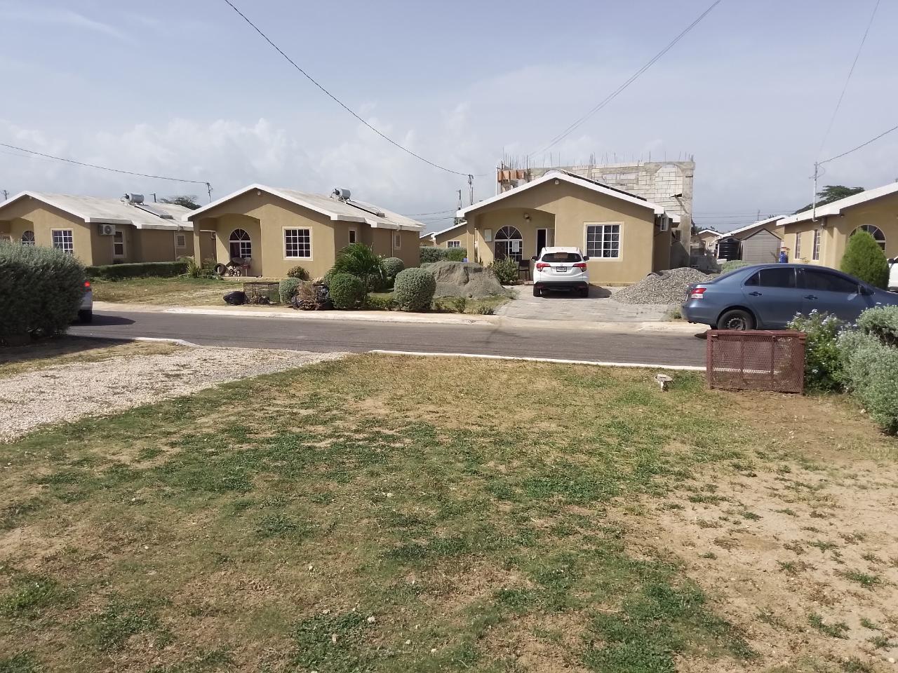 Twenty-Sixth image of Lagoon Avenue in Greater Portmore, St. Catherine, Jamaica - property is For Rent