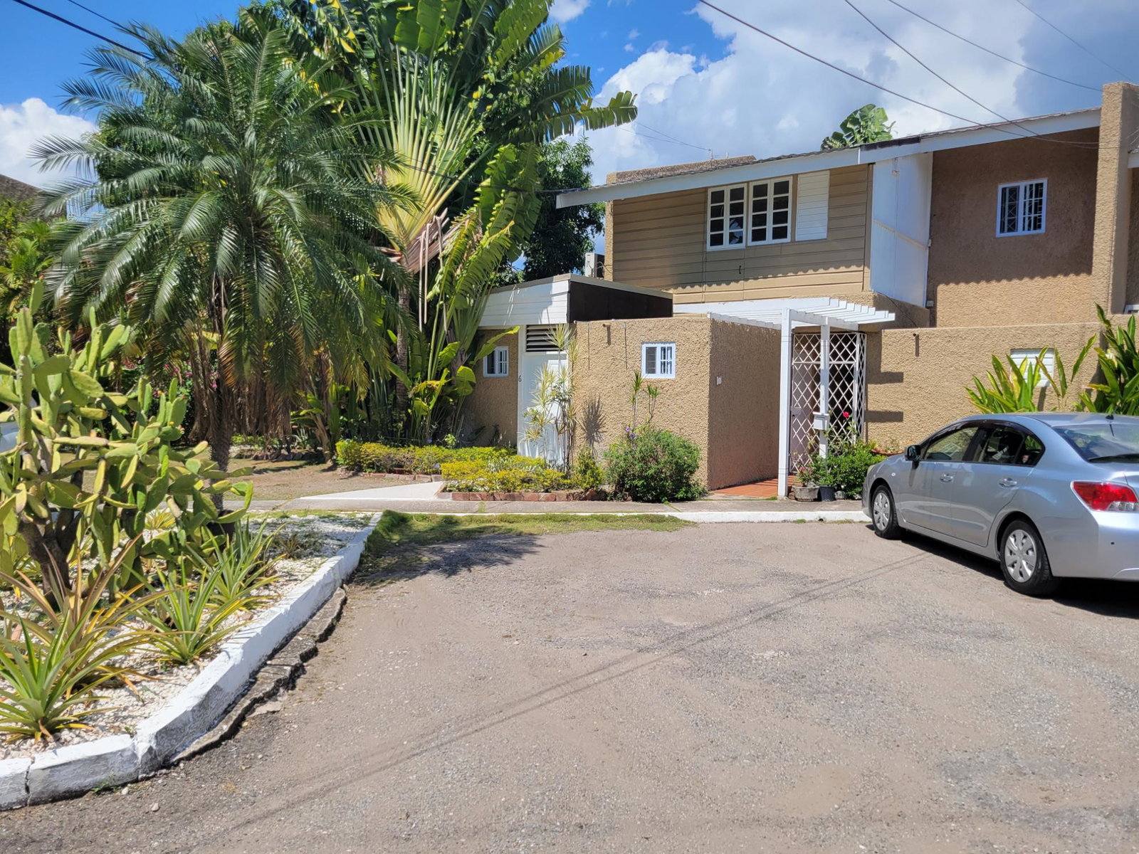 3-Bedroom-Apartment-for-Rent-in-St.-Andrew-19-Ottawa-Avenue Second image of 19 Ottawa Avenue in Kingston 6, St. Andrew, Jamaica - property is For Rent