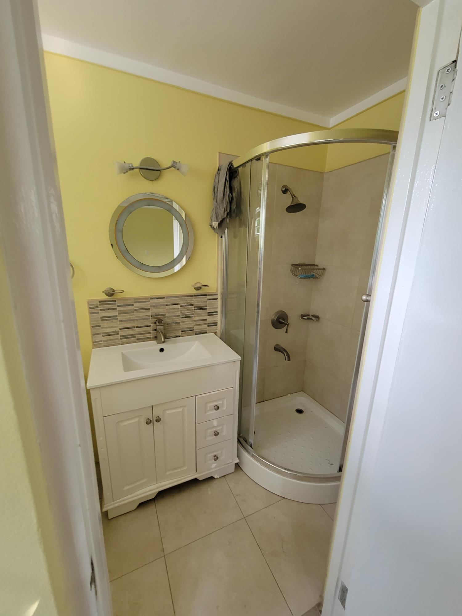 3-Bedroom-Apartment-for-Rent-in-St.-Andrew-19-Ottawa-Avenue Sixteenth image of 19 Ottawa Avenue in Kingston 6, St. Andrew, Jamaica - property is For Rent