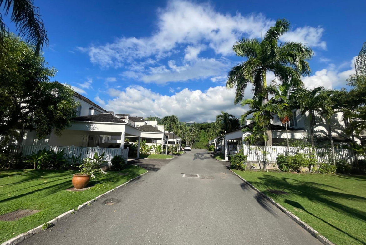 Fourth image of 18-1a Norbrook Road in Norbrook, St. Andrew, Jamaica - property is For Rent