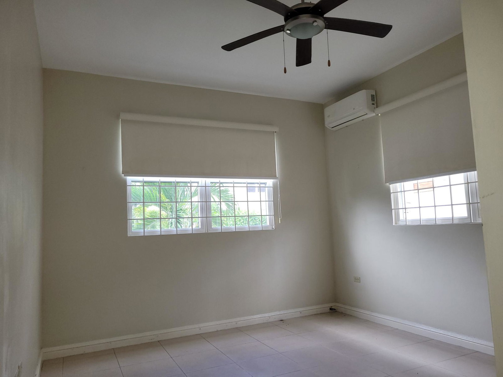 Eighth image of 40-5 Graham Heights in Kingston 8, St. Andrew, Jamaica - property is For Rent