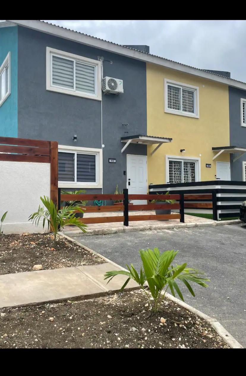 Beautiful-2-Bedroom-Townhouse-for-Rent-in-Edmund-Ridge-Estate-Jamaica Second image of Lot 65 Edmund Ridge Phase 1a in Cornwall, St. James, Jamaica - property is For Rent