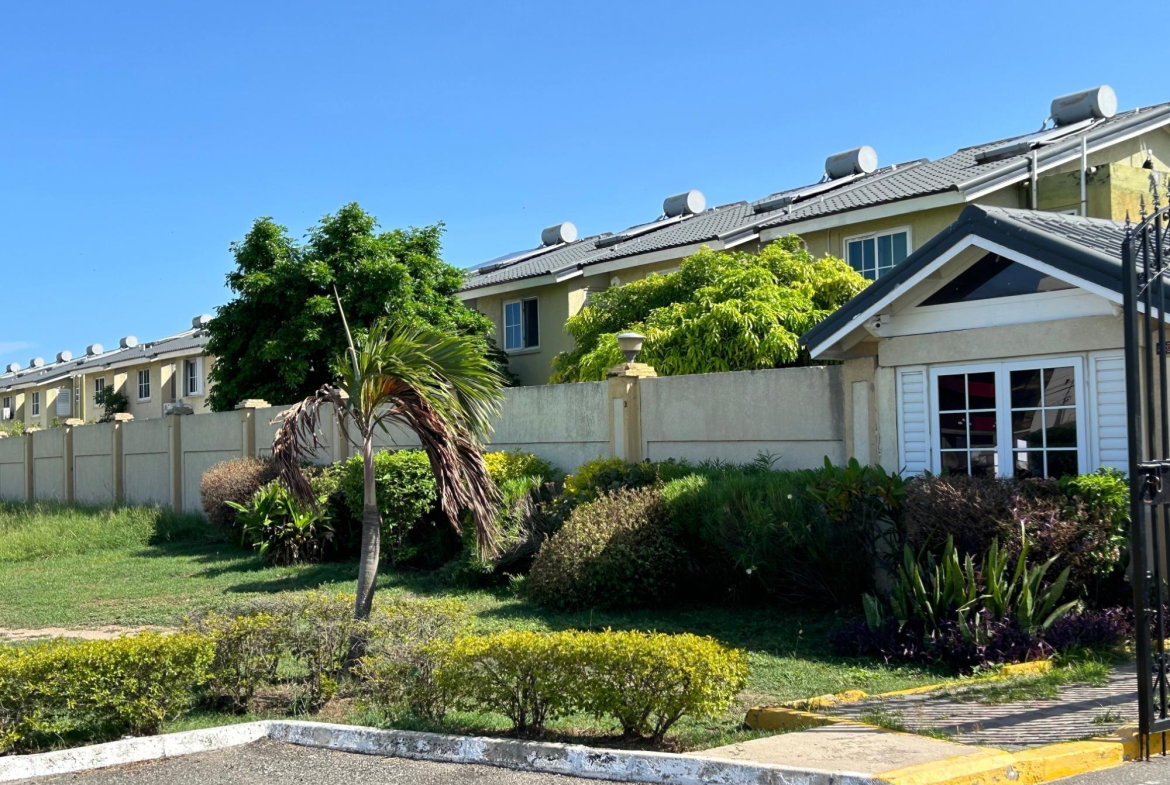 Tenth image of 83- Portmore Country Club ii in Portmore Country Club, St. Catherine, Jamaica - property is For Sale