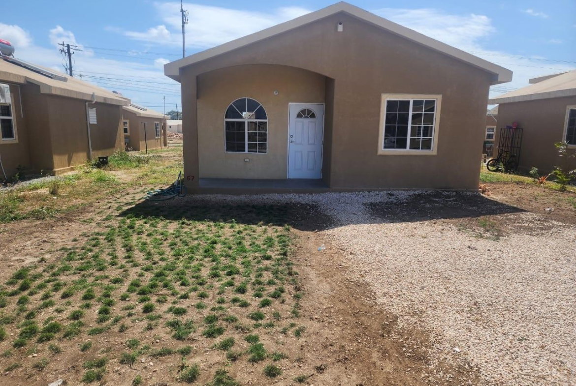 First image of Emerald Crescent in Phoenix Park, St. Catherine, Jamaica - property is For Rent