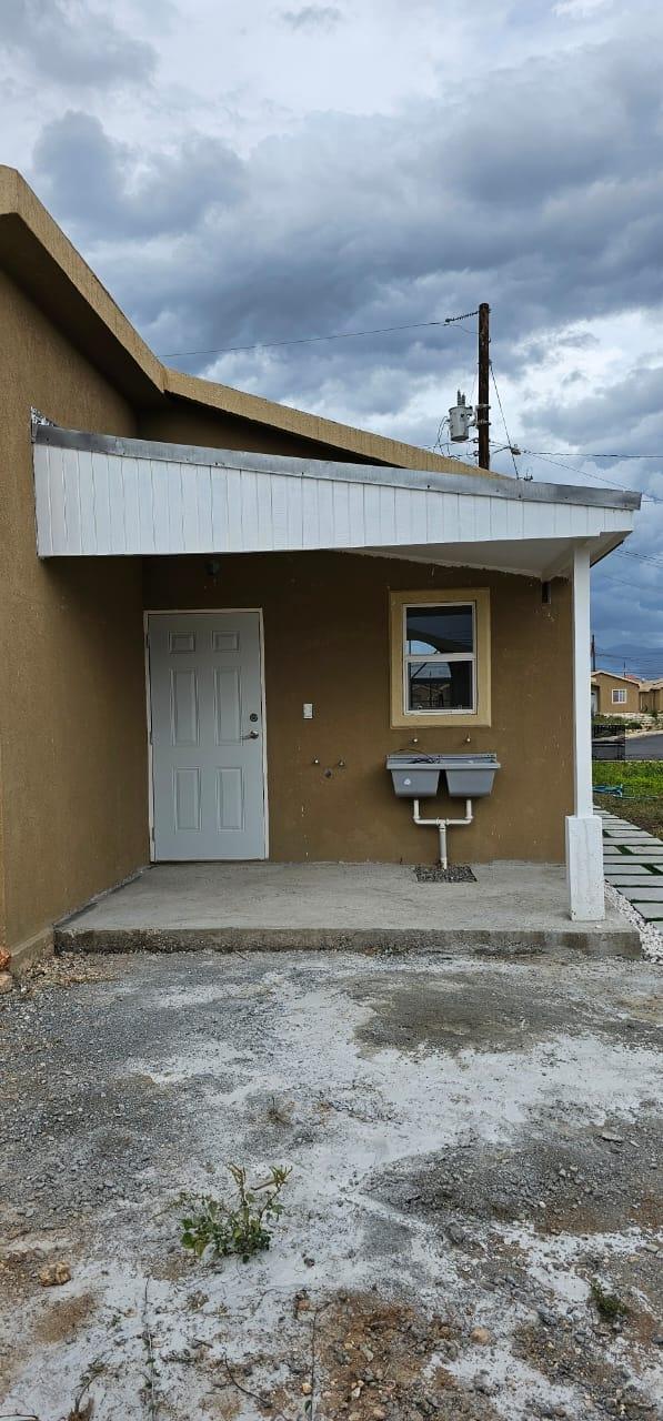 Fourth image of Emerald Crescent in Phoenix Park, St. Catherine, Jamaica - property is For Rent