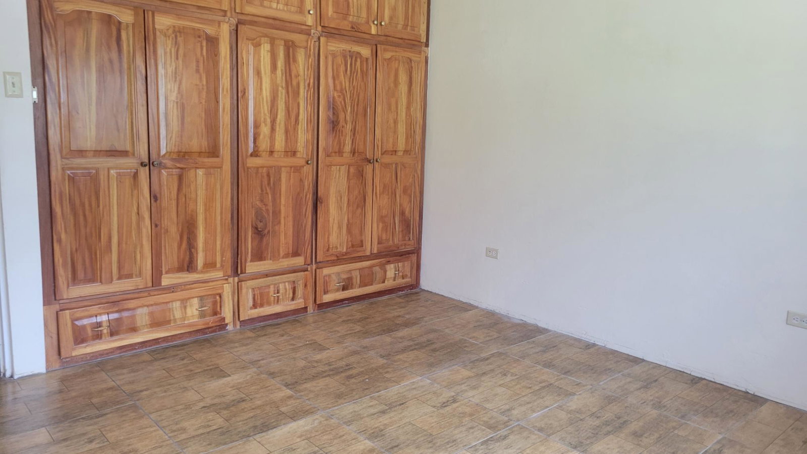 Charming-1-Bedroom-Apartment-for-Rent-in-Armour-Heights-Jamaica Fourteenth image of Unit 1-84 East Armour Heights in Kingston 8, St. Andrew, Jamaica - property is For Rent