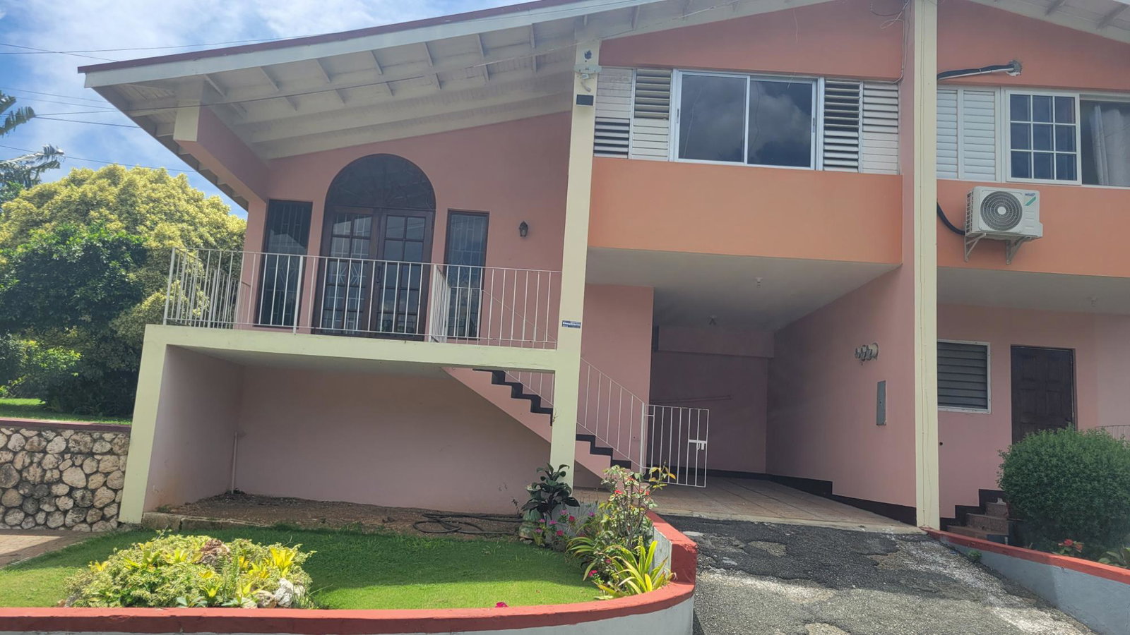 Charming-1-Bedroom-Apartment-for-Rent-in-Armour-Heights-Jamaica First image of Unit 1-84 East Armour Heights in Kingston 8, St. Andrew, Jamaica - property is For Rent