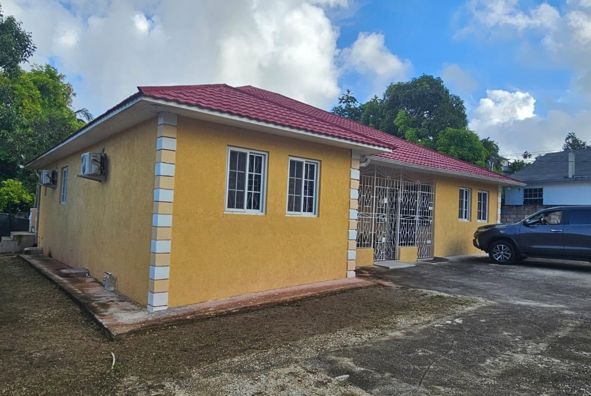 Third image of 414 Melrose Terrace in Montego Bay, St. James, Jamaica - property is For Rent