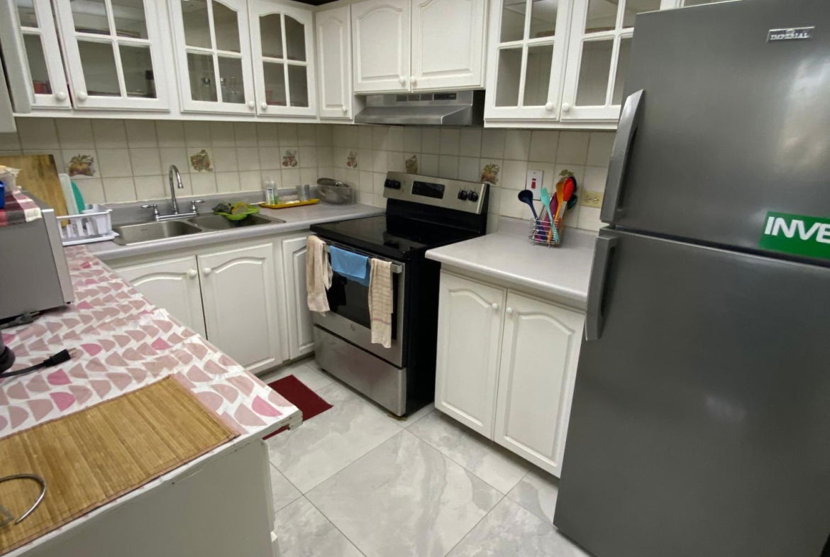 Seventh image of 1b East-17 Kingsway, Kingston 10. em in Kingston 10, St. Andrew, Jamaica - property is For Rent