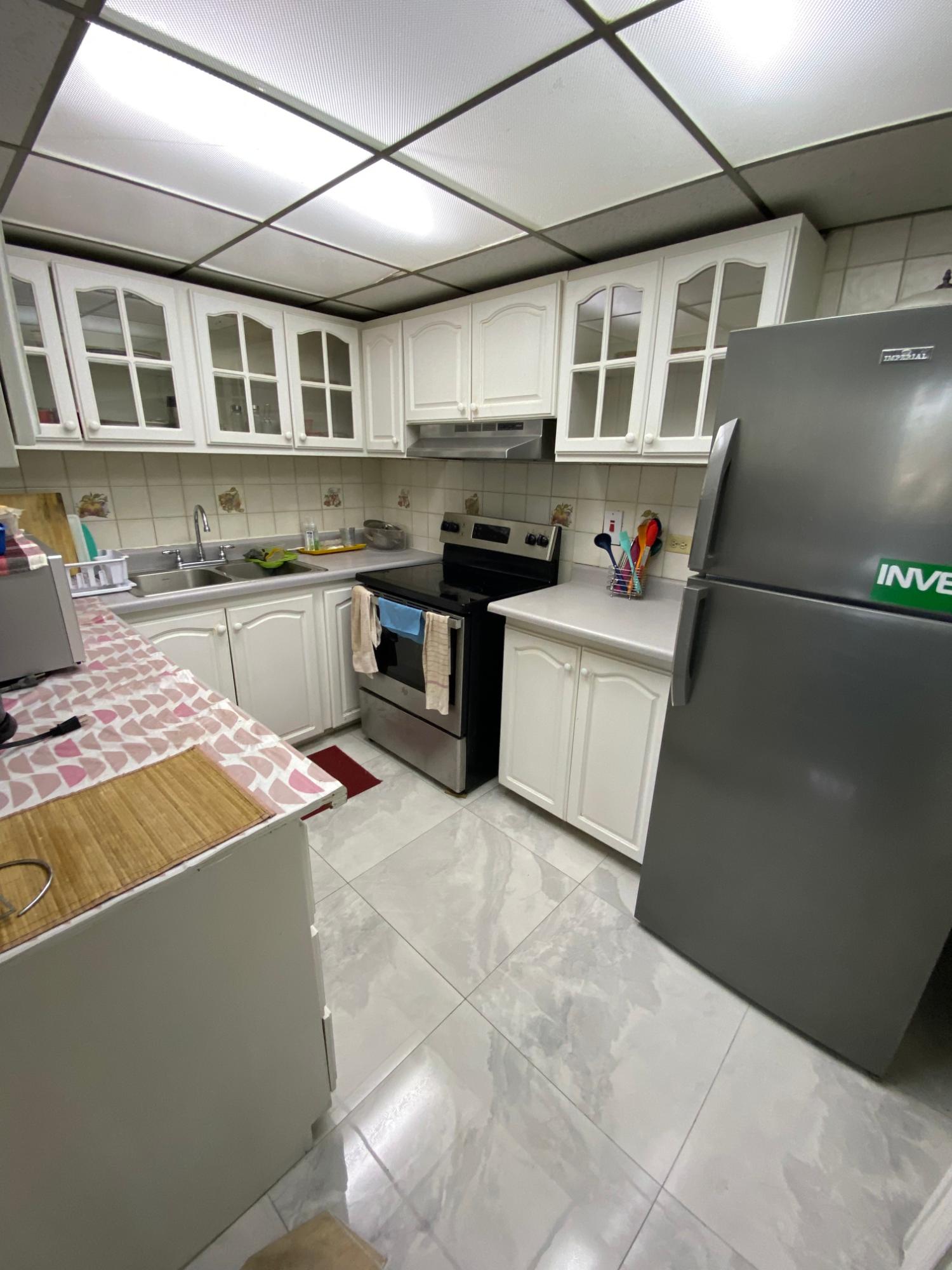 Seventh image of 1b East-17 Kingsway, Kingston 10. em in Kingston 10, St. Andrew, Jamaica - property is For Rent