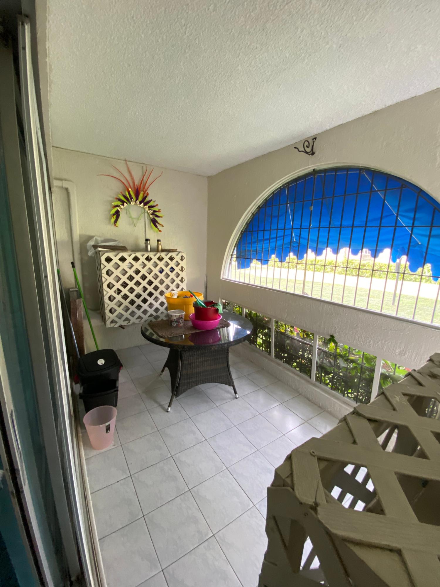 Eighth image of 1b East-17 Kingsway, Kingston 10. em in Kingston 10, St. Andrew, Jamaica - property is For Rent