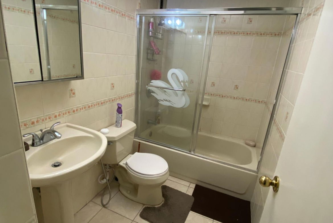 Ninth image of 1b East-17 Kingsway, Kingston 10. em in Kingston 10, St. Andrew, Jamaica - property is For Rent