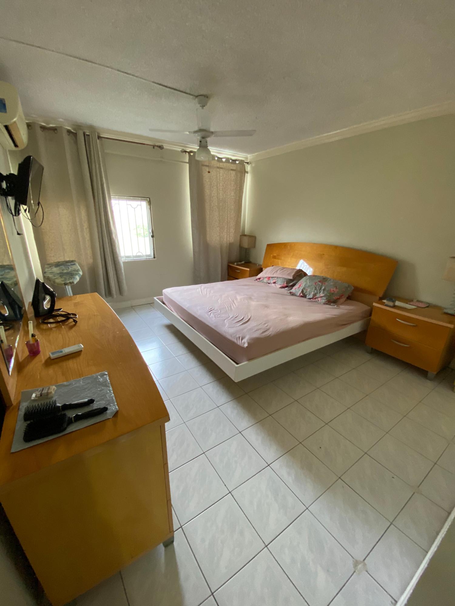 Tenth image of 1b East-17 Kingsway, Kingston 10. em in Kingston 10, St. Andrew, Jamaica - property is For Rent