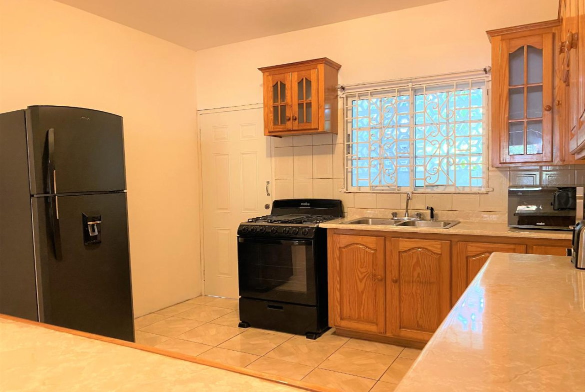 Eleventh image of 433 Pasture Drive, Portobello in Montego Bay, St. James, Jamaica - property is For Rent