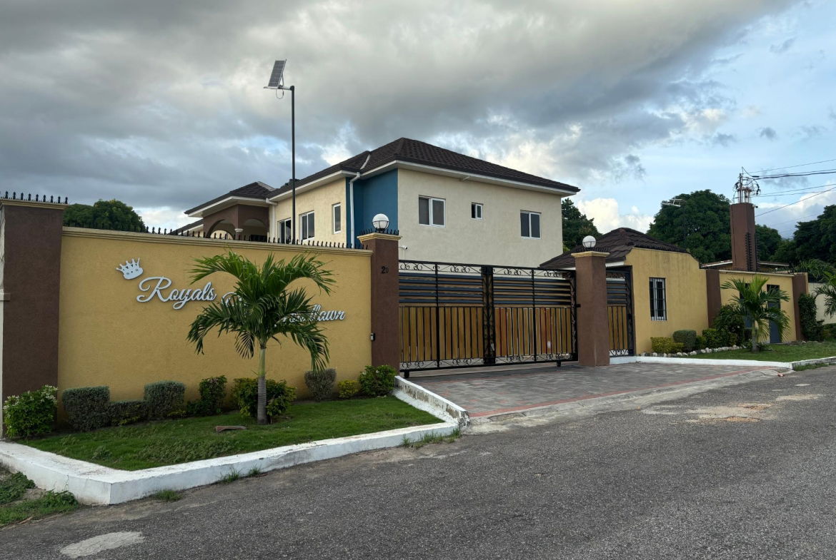 First image of 5-2d Woodlawn Ave in Kingston 19, St. Andrew, Jamaica - property is For Rent