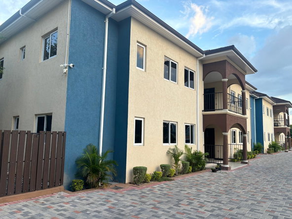 Third image of 5-2d Woodlawn Ave in Kingston 19, St. Andrew, Jamaica - property is For Rent