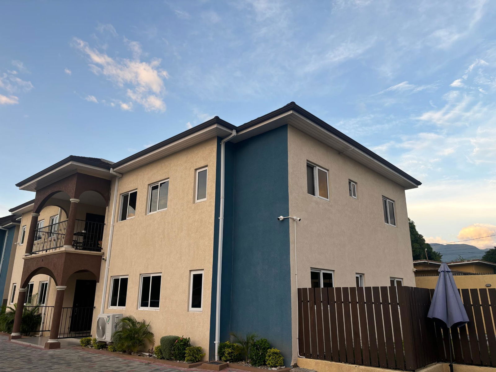 Fourth image of 5-2d Woodlawn Ave in Kingston 19, St. Andrew, Jamaica - property is For Rent