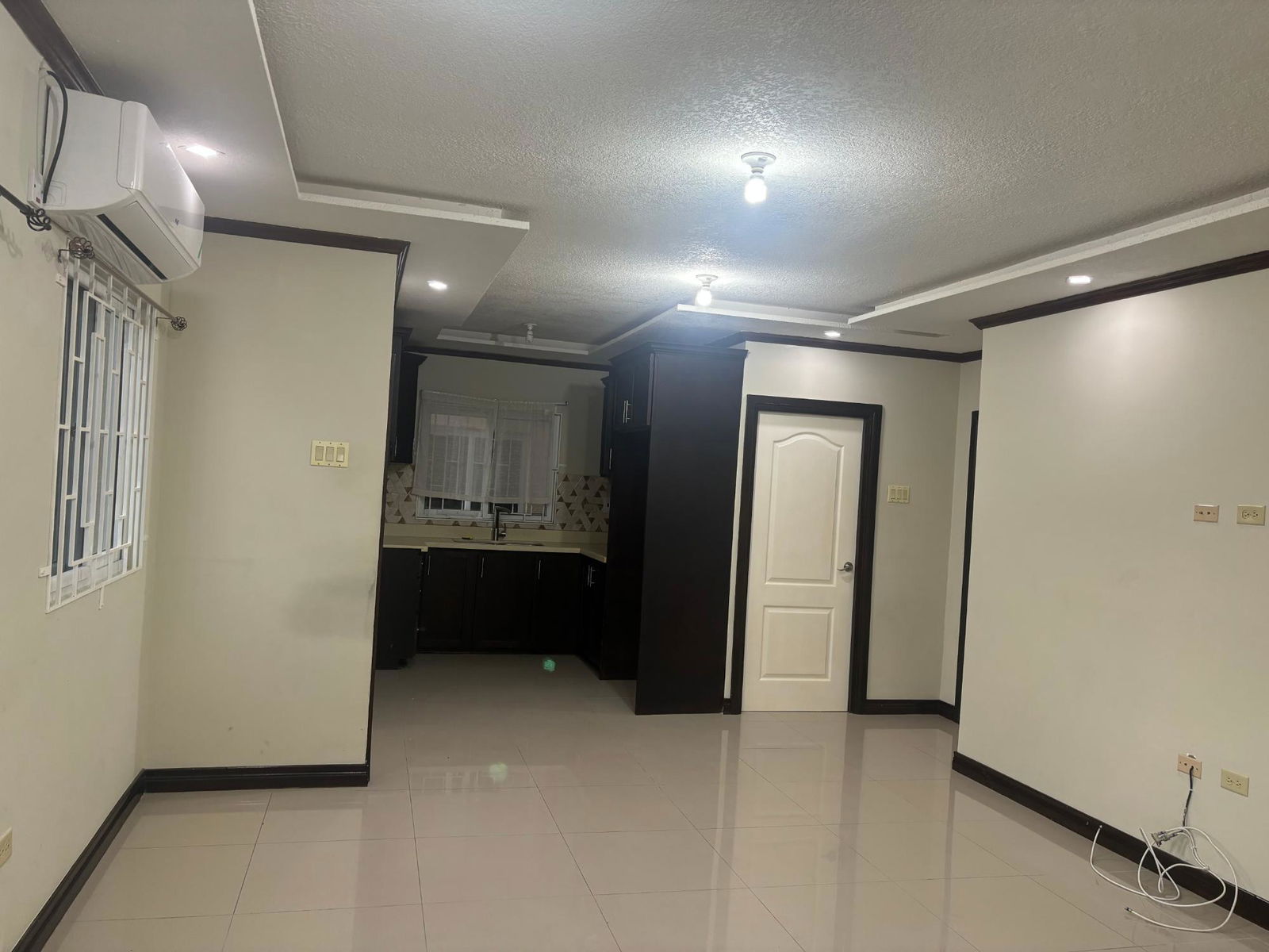 Sixth image of 5-2d Woodlawn Ave in Kingston 19, St. Andrew, Jamaica - property is For Rent