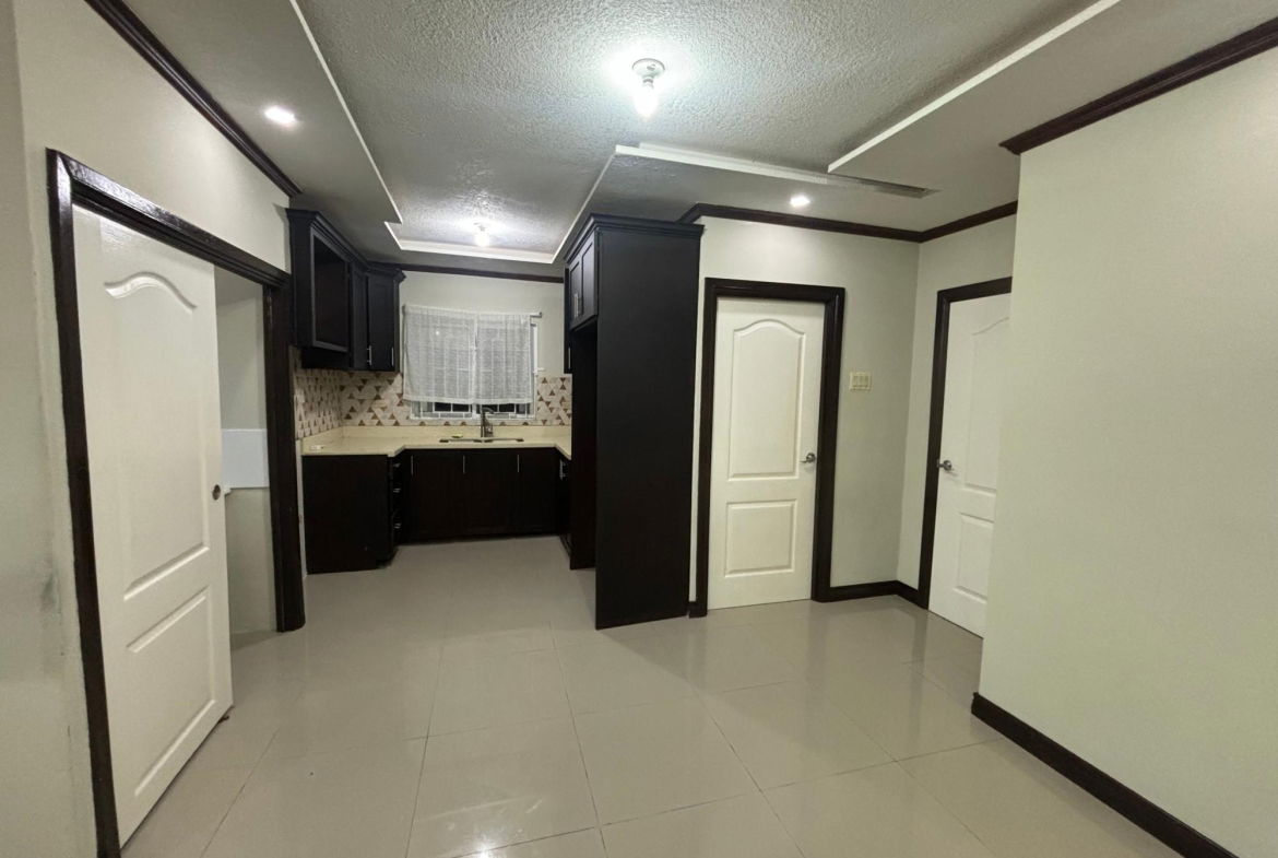 Seventh image of 5-2d Woodlawn Ave in Kingston 19, St. Andrew, Jamaica - property is For Rent