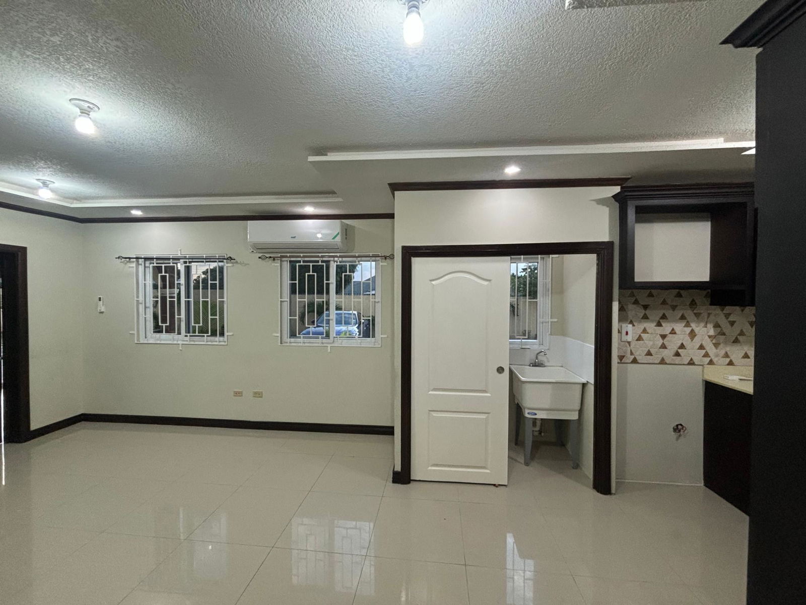 Ninth image of 5-2d Woodlawn Ave in Kingston 19, St. Andrew, Jamaica - property is For Rent