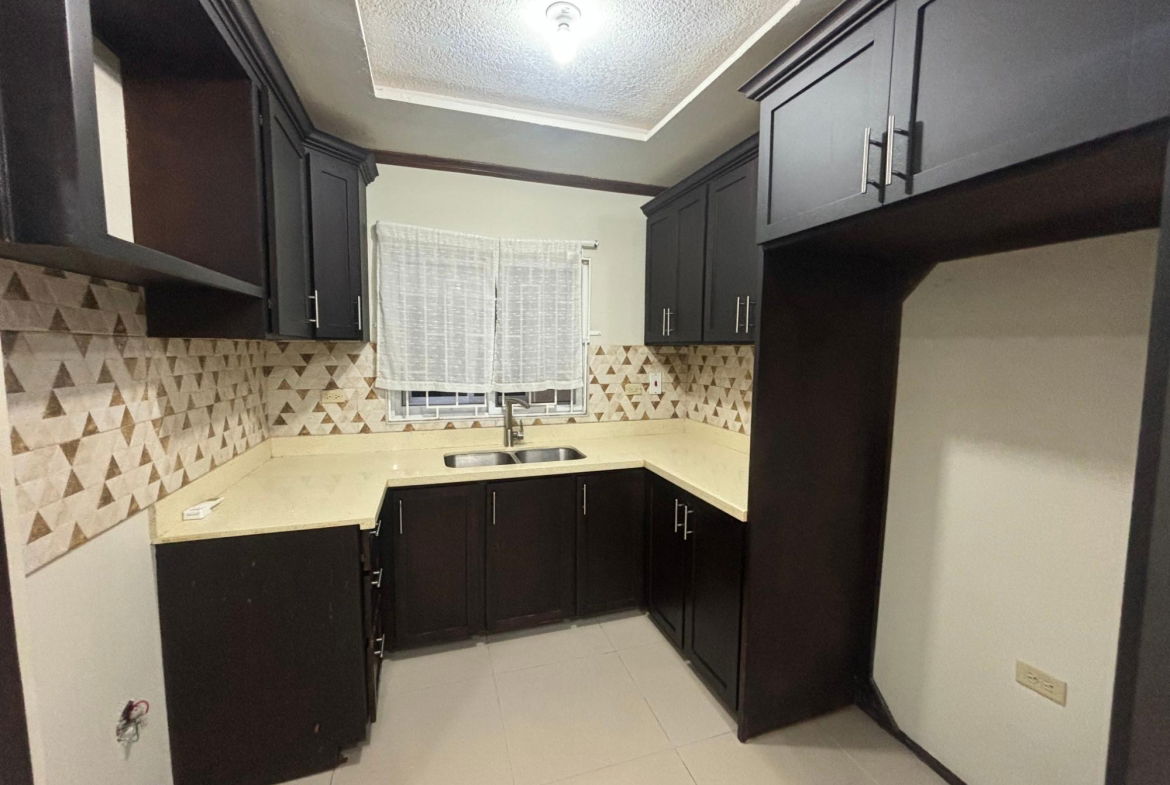 Tenth image of 5-2d Woodlawn Ave in Kingston 19, St. Andrew, Jamaica - property is For Rent