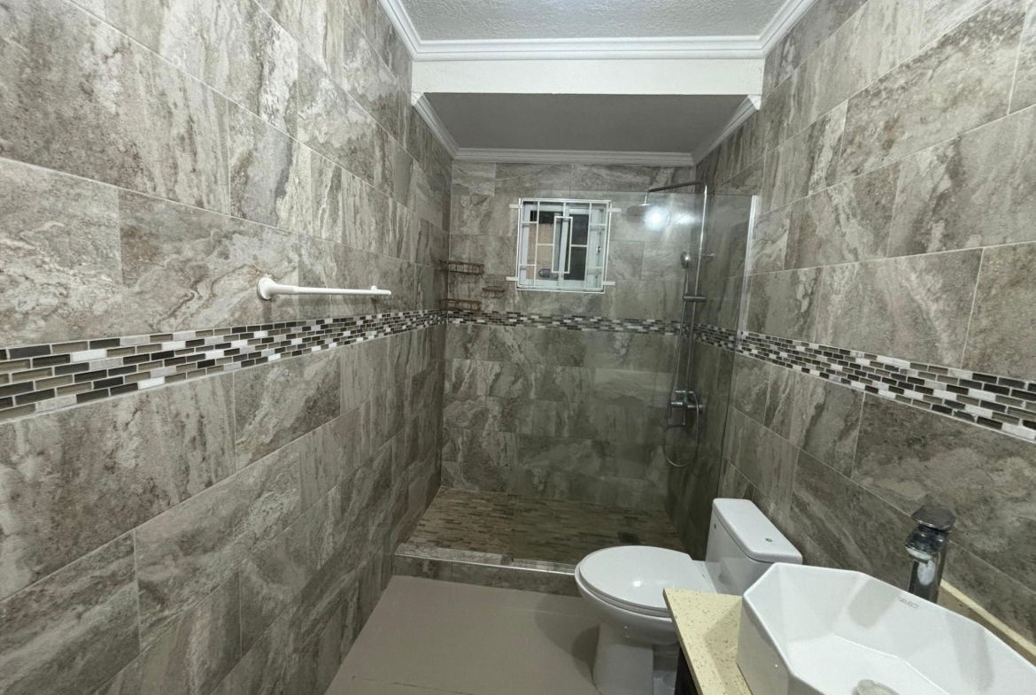 Eleventh image of 5-2d Woodlawn Ave in Kingston 19, St. Andrew, Jamaica - property is For Rent