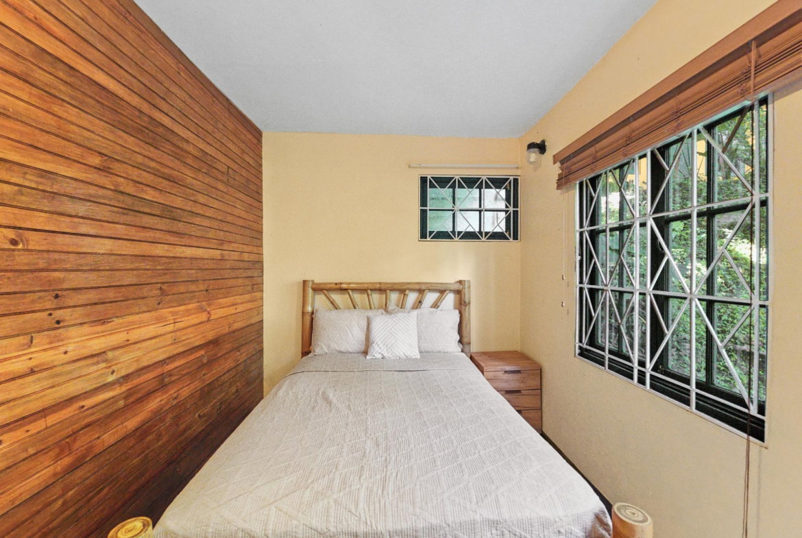 Eleventh image of 6 Skyline Drive in Kingston 6, St. Andrew, Jamaica - property is For Rent