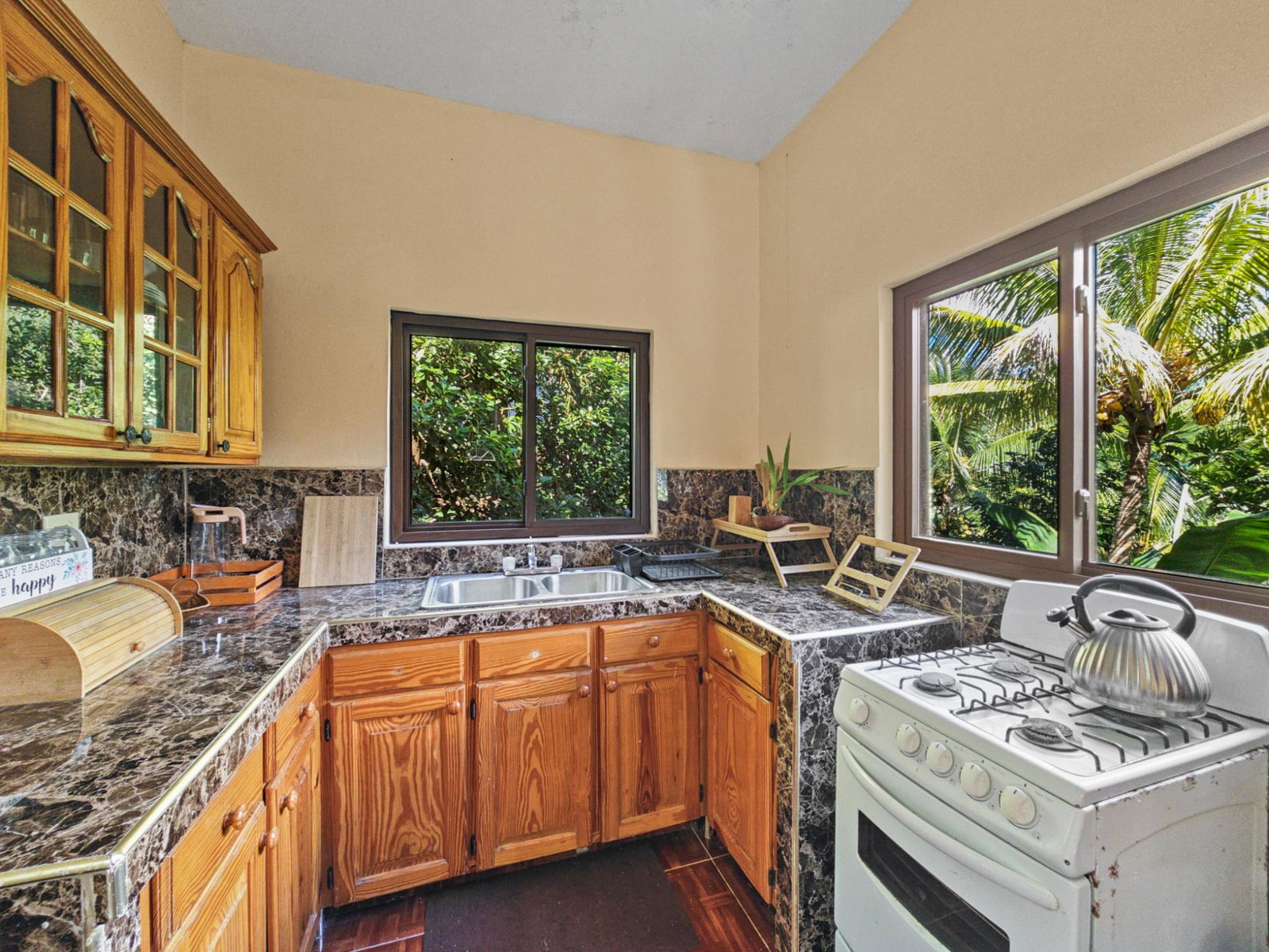 Charming-2-Bedroom-Cottage-for-Rent-in-St.-Andrew-Jamaica Fourteenth image of 6 Skyline Drive in Kingston 6, St. Andrew, Jamaica - property is For Rent