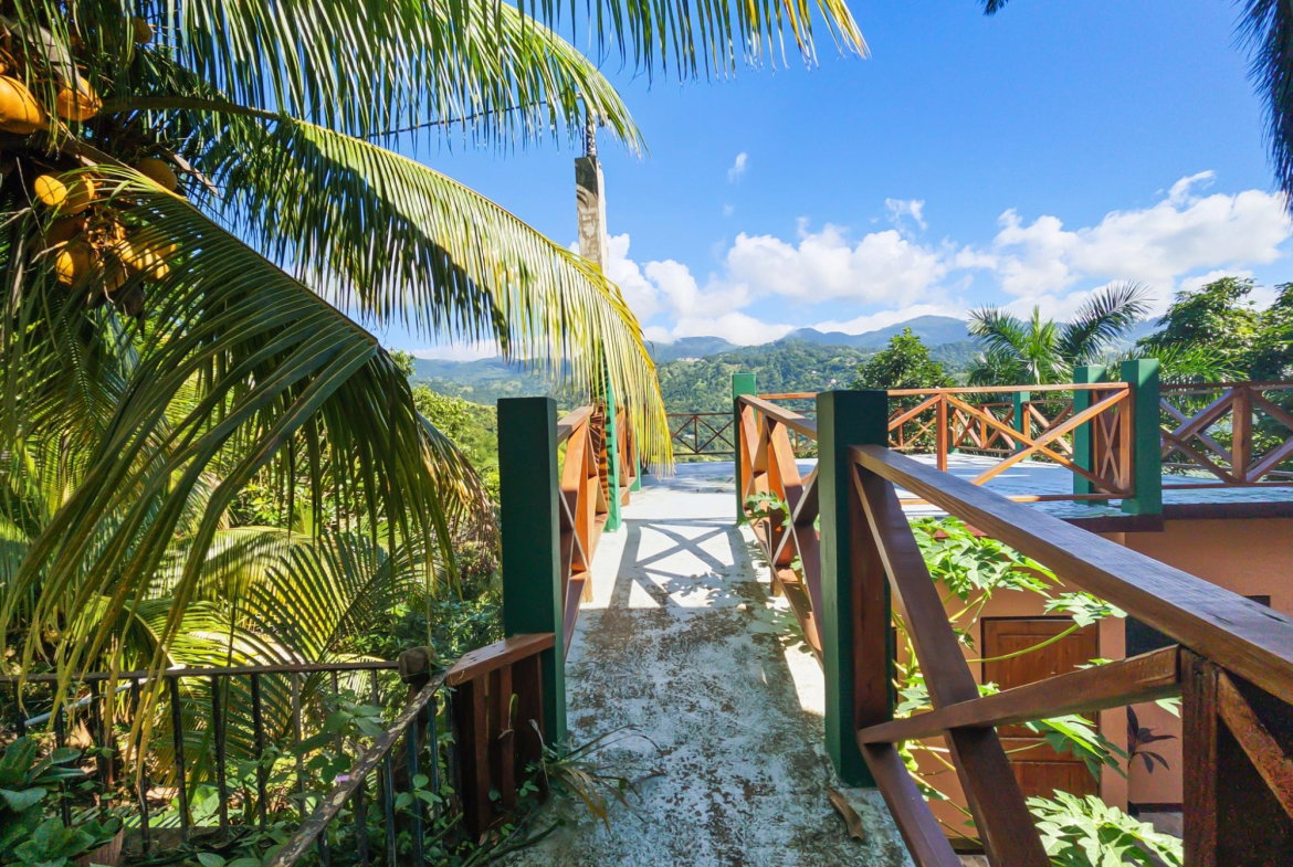 Seventeenth image of 6 Skyline Drive in Kingston 6, St. Andrew, Jamaica - property is For Rent