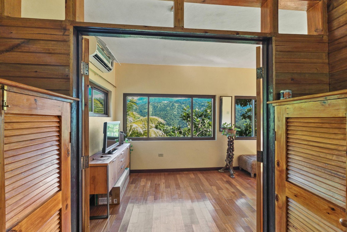 Fourth image of 6 Skyline Drive in Kingston 6, St. Andrew, Jamaica - property is For Rent