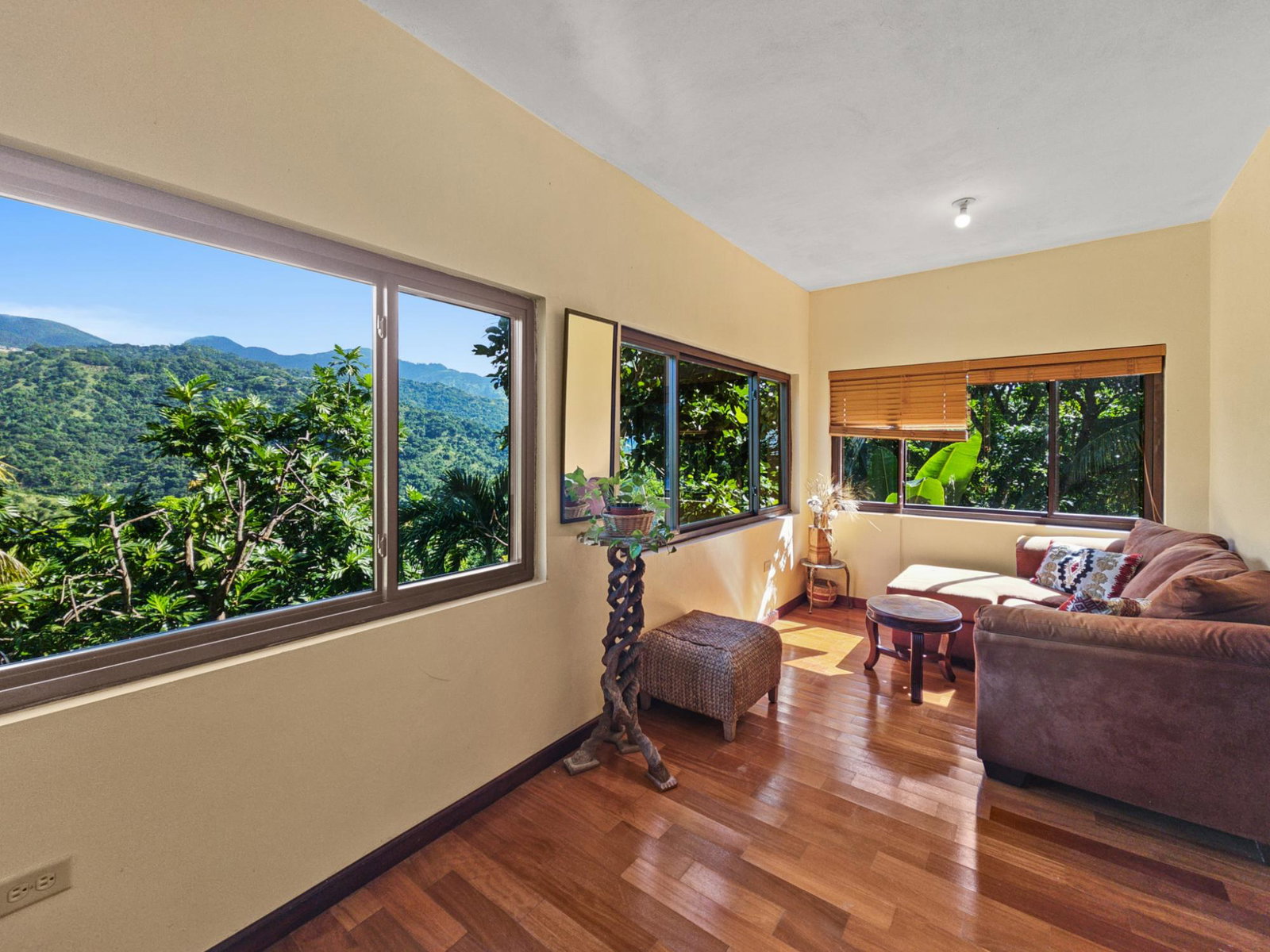 Charming-2-Bedroom-Cottage-for-Rent-in-St.-Andrew-Jamaica Seventh image of 6 Skyline Drive in Kingston 6, St. Andrew, Jamaica - property is For Rent