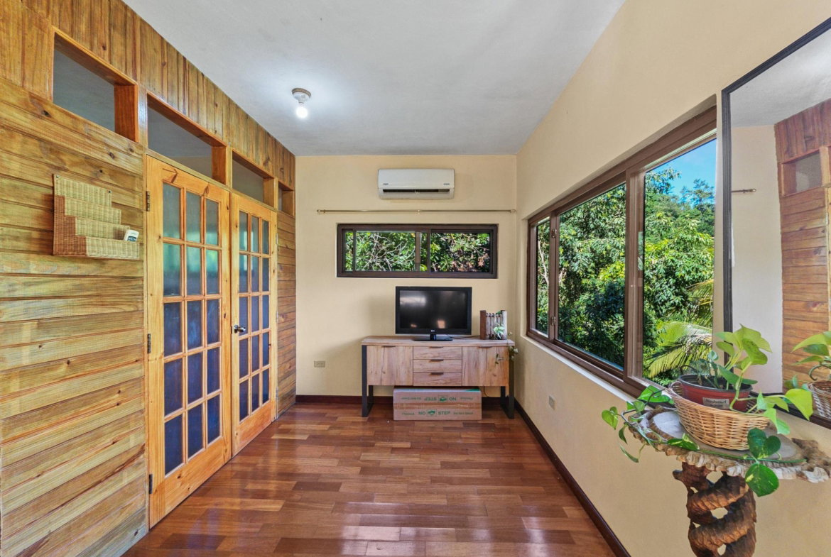 Eighth image of 6 Skyline Drive in Kingston 6, St. Andrew, Jamaica - property is For Rent