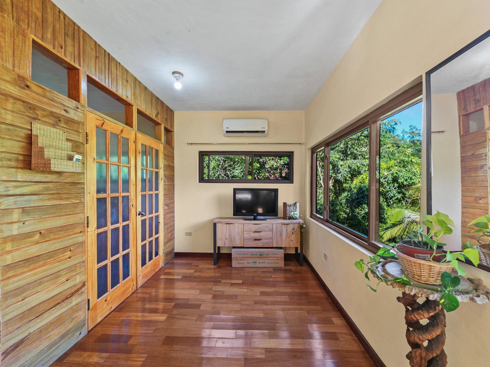 Charming-2-Bedroom-Cottage-for-Rent-in-St.-Andrew-Jamaica Eighth image of 6 Skyline Drive in Kingston 6, St. Andrew, Jamaica - property is For Rent