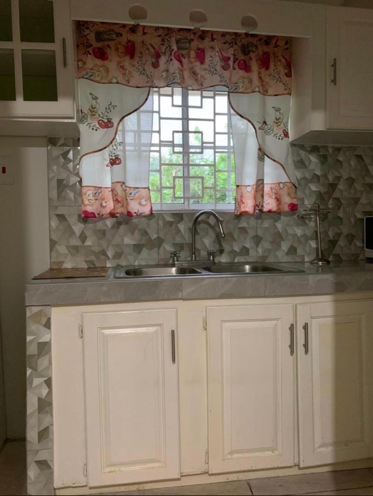 Charming-2-Bedroom-Flat-for-Rent-in-Havendale-St.-Andrew Thirteenth image of 22 Belgrade Loop in Kingston 8, St. Andrew, Jamaica - property is For Rent