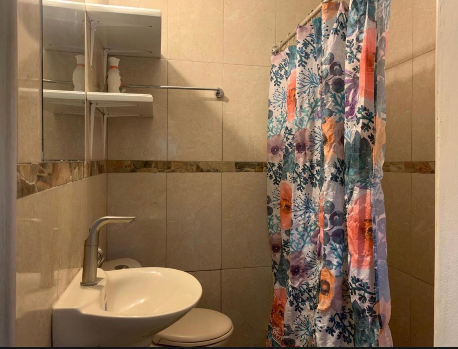 Charming-2-Bedroom-Flat-for-Rent-in-Havendale-St.-Andrew Seventeenth image of 22 Belgrade Loop in Kingston 8, St. Andrew, Jamaica - property is For Rent