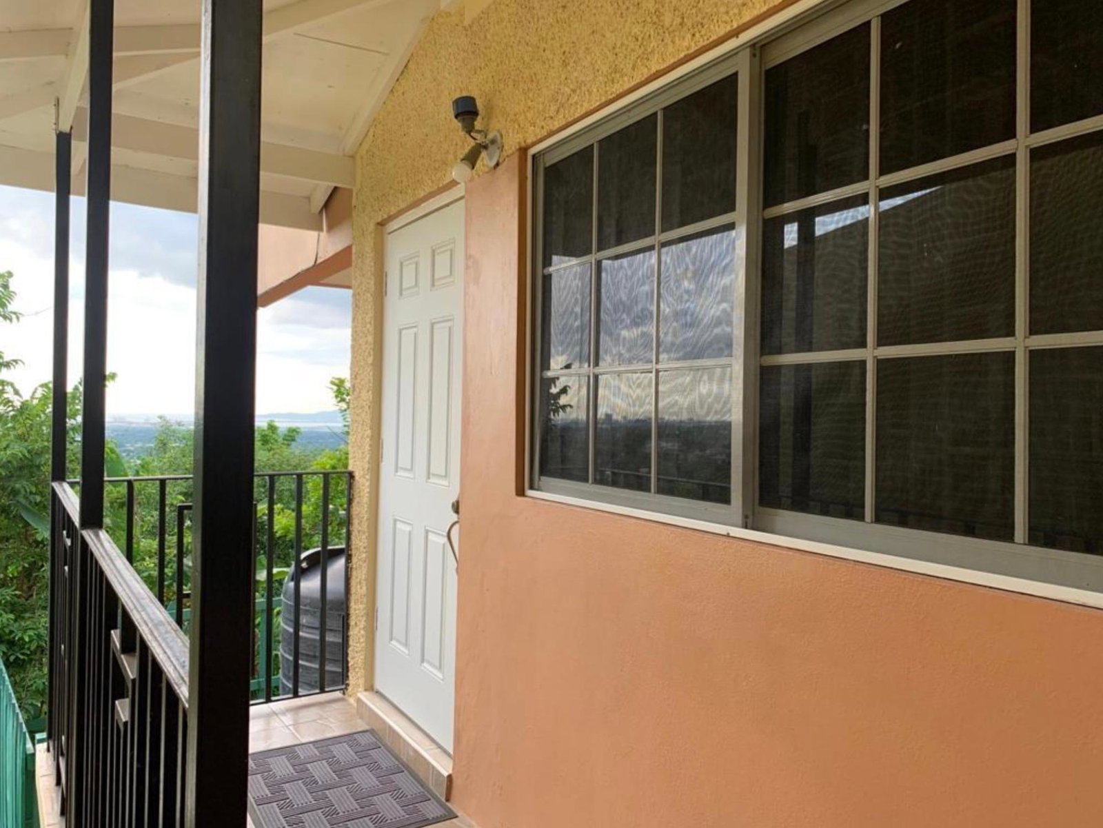 Charming-2-Bedroom-Flat-for-Rent-in-Havendale-St.-Andrew Fourth image of 22 Belgrade Loop in Kingston 8, St. Andrew, Jamaica - property is For Rent