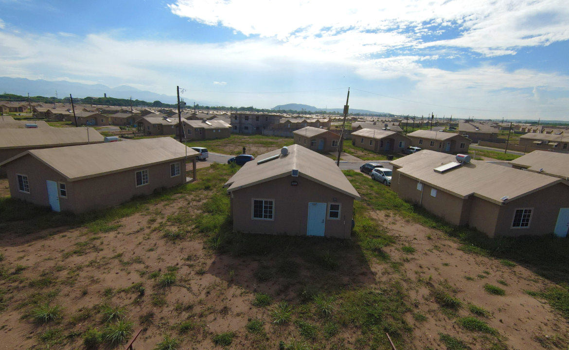 Sixth image of 1617 Phoneix Park Village Phas in Phoenix Park, St. Catherine, Jamaica - property is For Sale