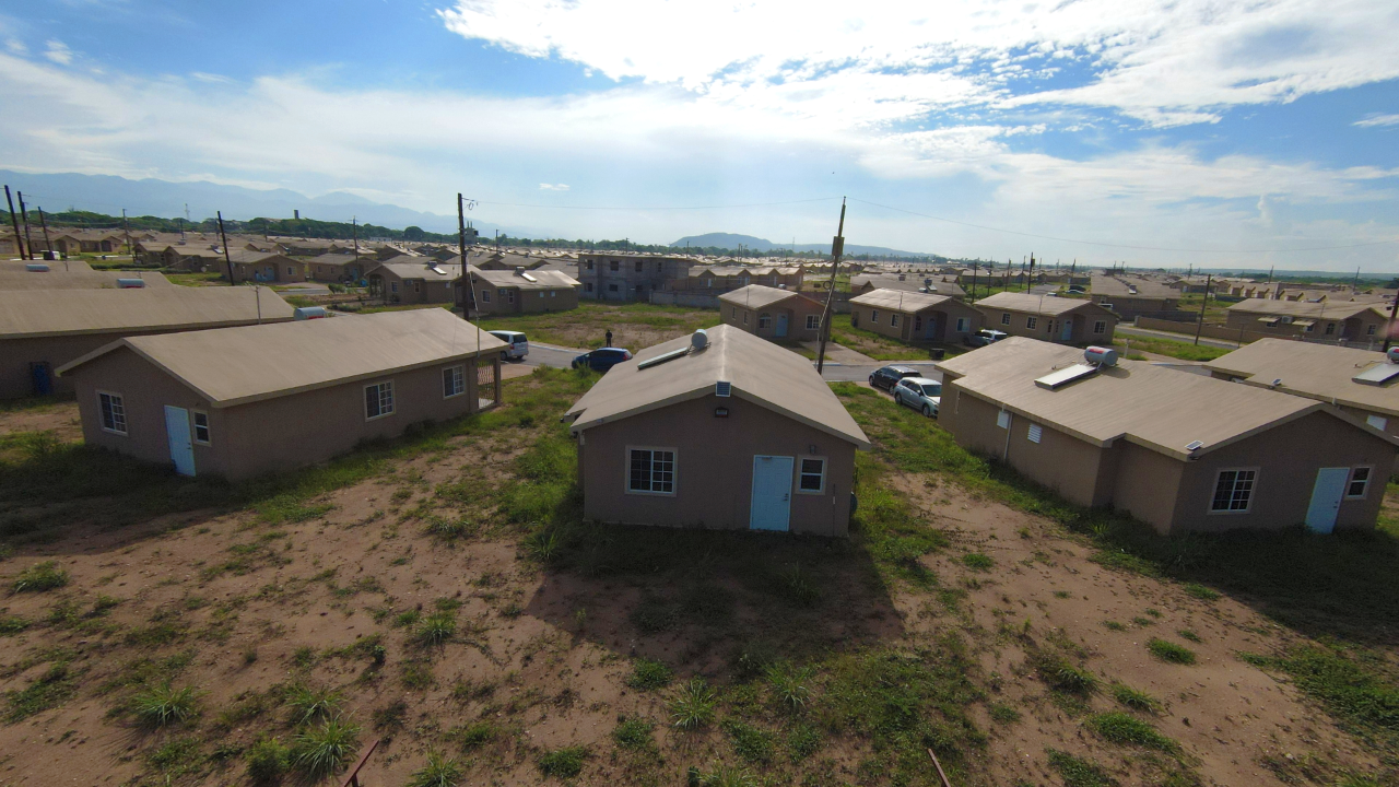 Sixth image of 1617 Phoneix Park Village Phas in Phoenix Park, St. Catherine, Jamaica - property is For Sale