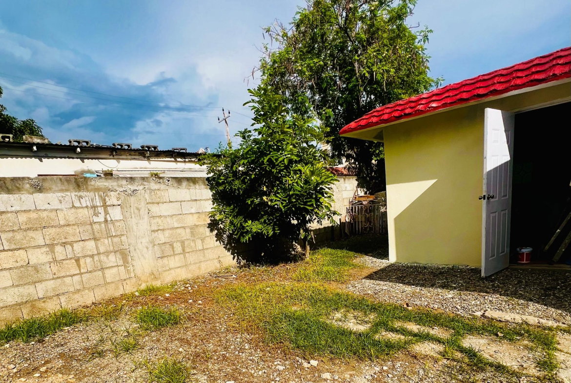 Thirteenth image of Spring Crescent, Bridgepo in Bridgeport, St. Catherine, Jamaica - property is For Rent