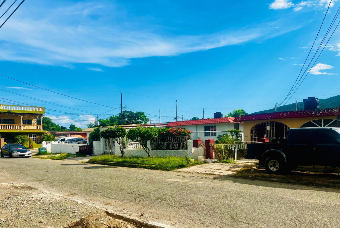 Fifteenth image of Spring Crescent, Bridgepo in Bridgeport, St. Catherine, Jamaica - property is For Rent