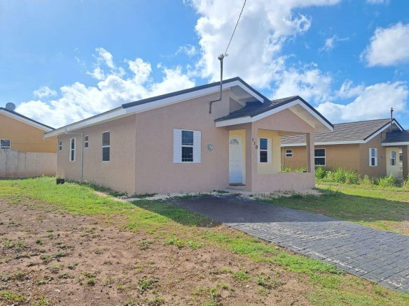 First image of 110 Colbeck Manor in Colbeck, St. Catherine, Jamaica - property is For Rent