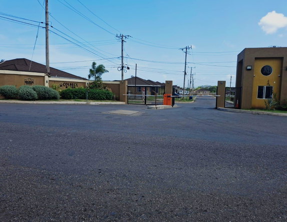 Eighth image of 384 Colbeck Manor in Old Harbour, St. Catherine, Jamaica - property is For Rent