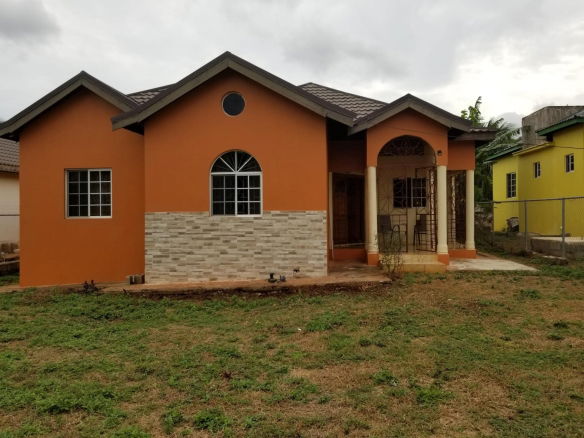 First image of Parts of Lucky Valley, ju in Junction, St. Elizabeth, Jamaica - property is For Rent